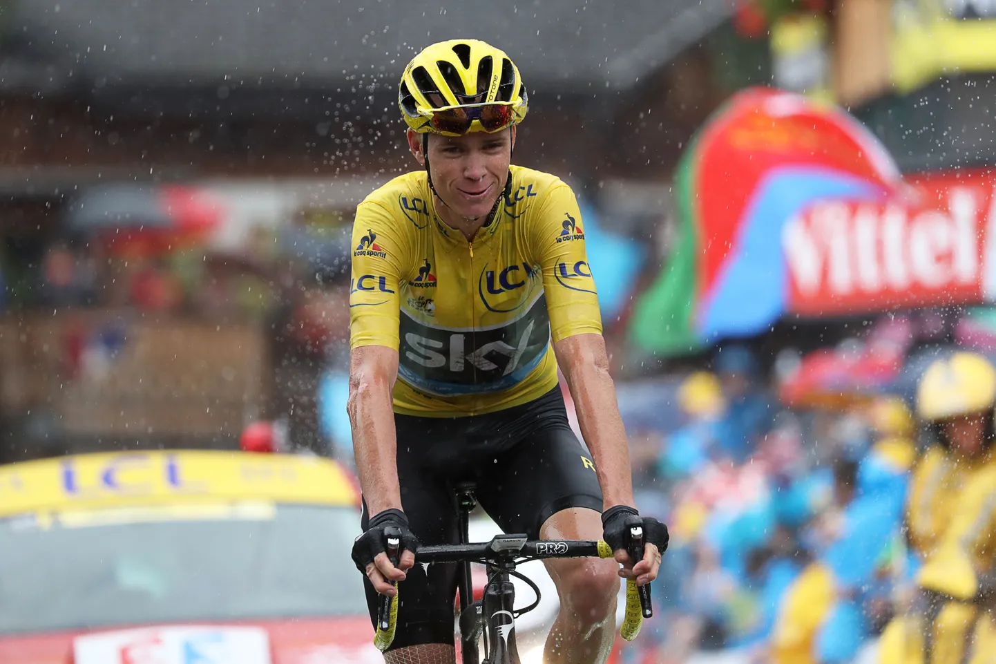 Chris Froome Prantsusmaa velotuuri 20. etapi finišis.