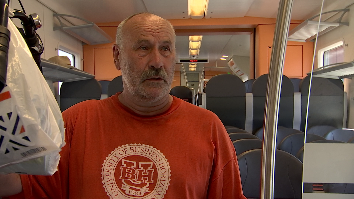 Pensionär Rein pole nõus rongis rattapileti eest maksma.