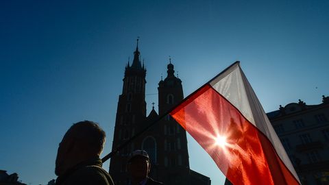 Правительство Польши внесет поправки к 