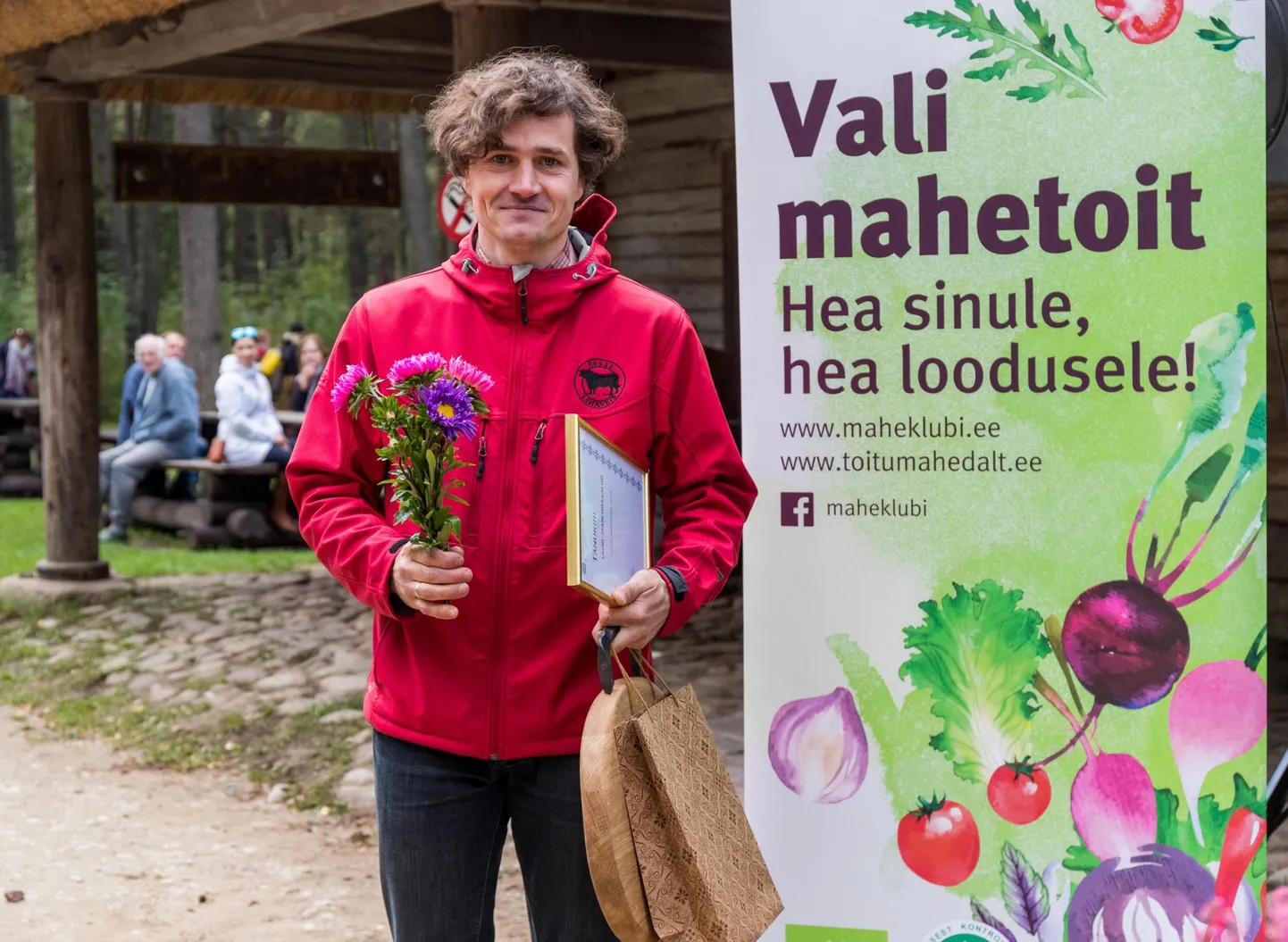 2017. aastal pälvis Lauri-Jaani talu aasta mahetootja tiitli.