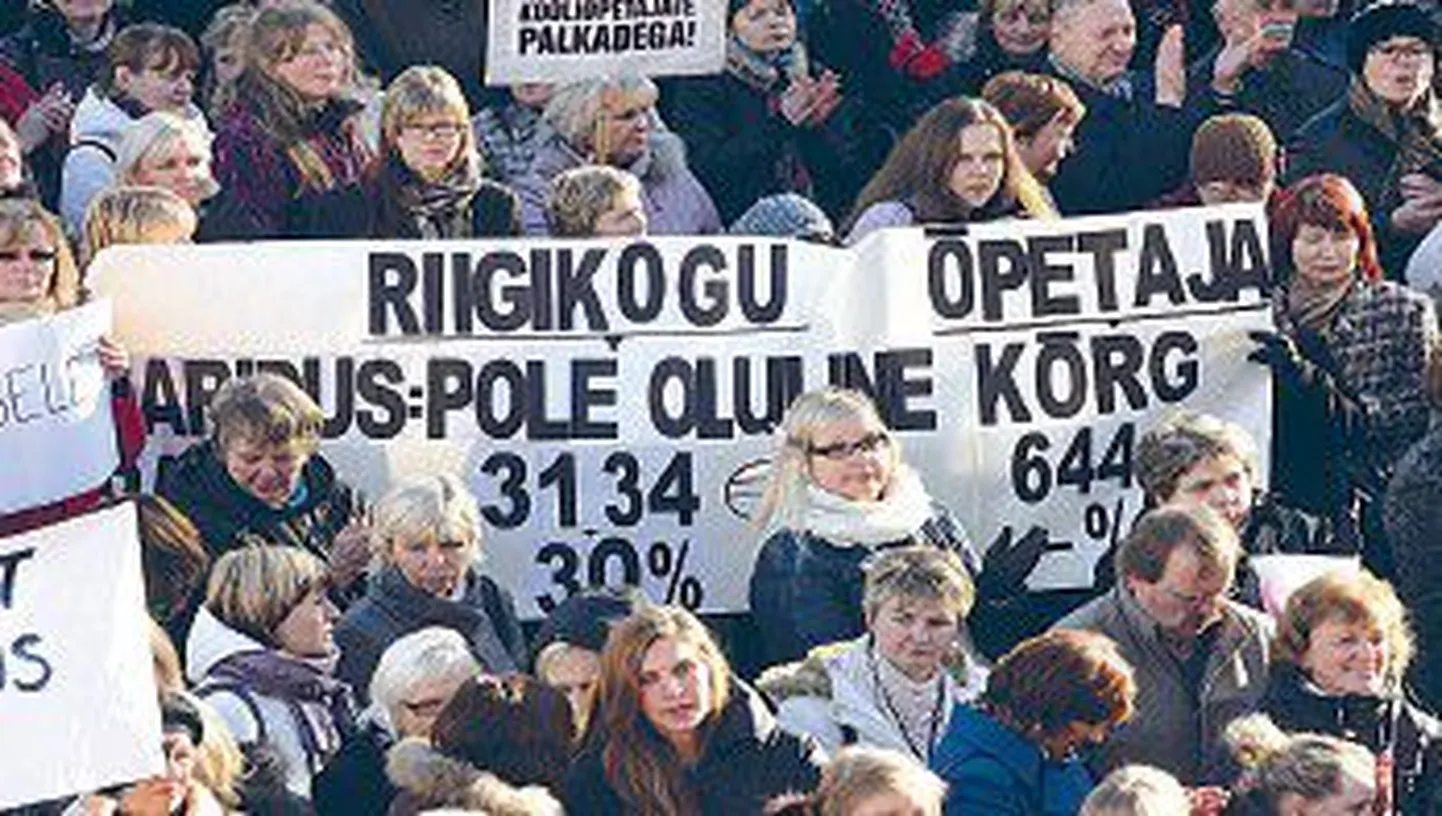 Митинг учителей на Тоомпеа, который состоялся 25 октября 2011 года.