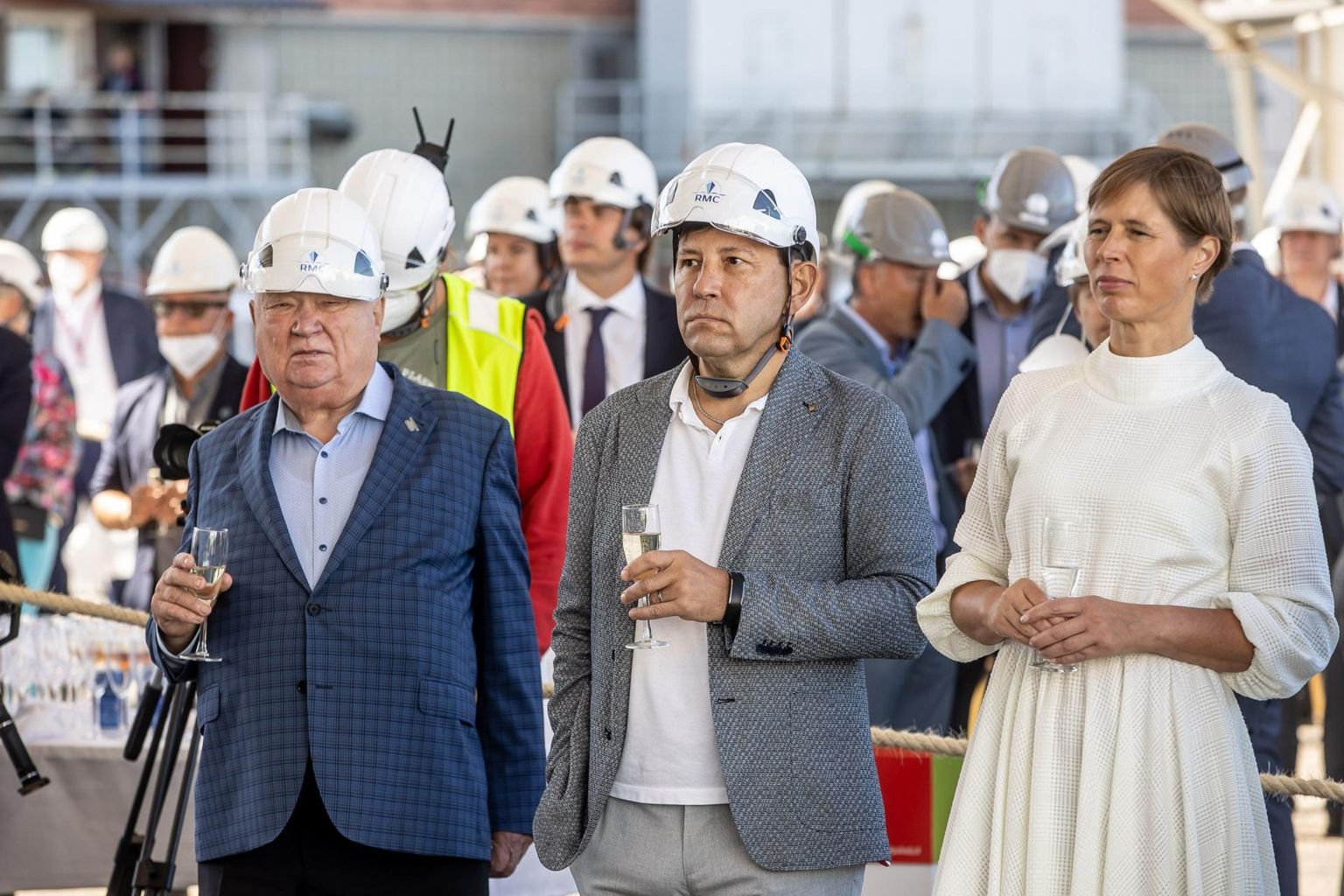Kaks nädalat tagasi toimus Tallinki uue shuttle-laeva MyStar ristimine ja vettelaskmine Rauma laevatehases, kus osales president Kersti Kaljulaid. Tallinki nõukogu liikmed Toivo Ninnas (vasakul) ja Enn Pant (keskel) on juba märkinud miljonite eurode väärtuses Tallinki aktsiaid. 