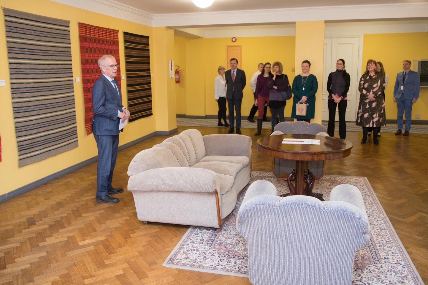 Kultuuriakadeemia tudengite tekinäituse avas riigikogu esimees Eiki Nestor.