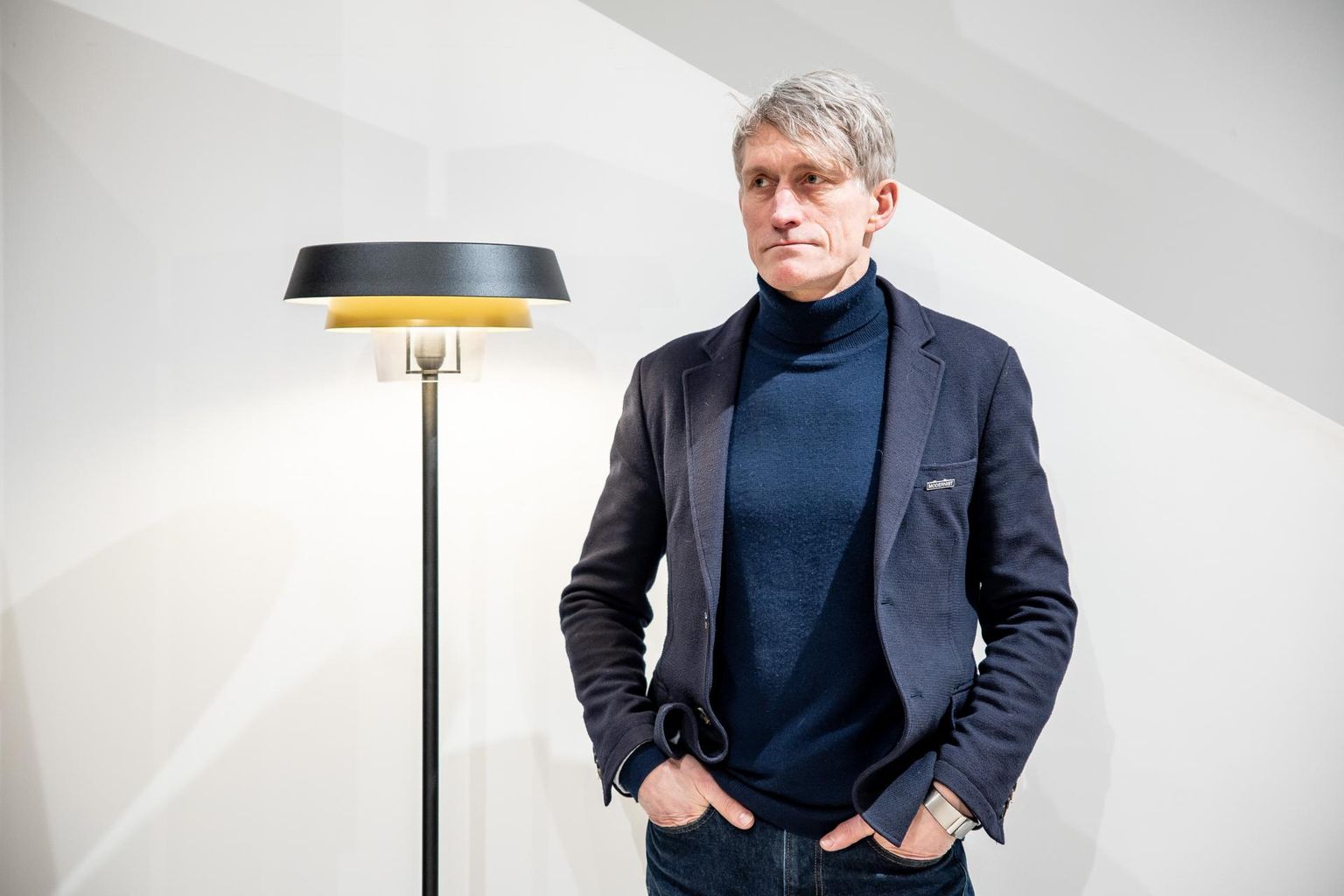 Tõnis Vellama on disaininud ka varem hotellidele valgusteid. Kollektsiooni «Clint», mis valmis koostöös arhitektuuribürooga Vaikla Disain hotellile Radisson Collection, kuuluvad ripp-, laua- ja põrandavalgustid.