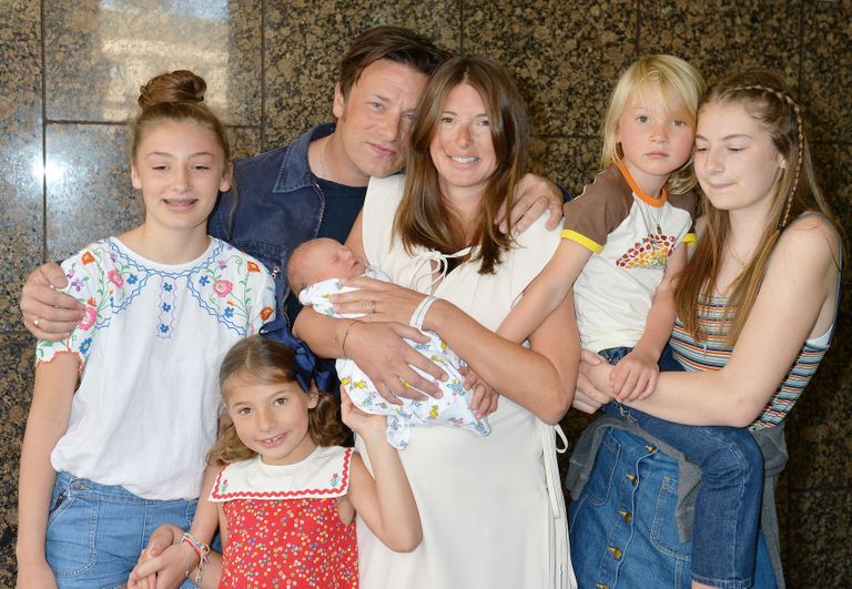 Jamie Oliver ja ta pere 2016, kui sündis viies laps, poeg River