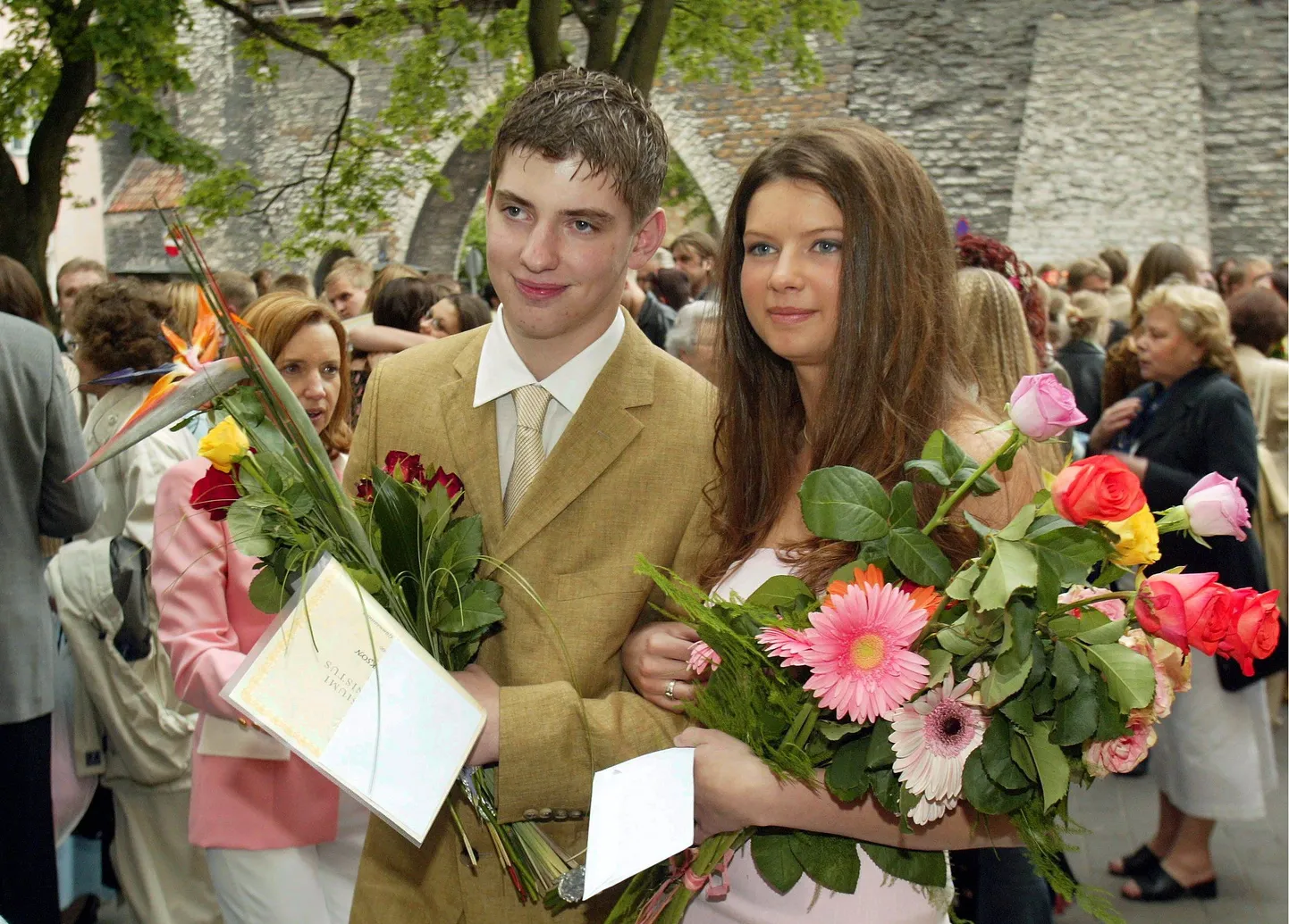 Erik ja Kristin gümnaasiumi lõpetamisel 2003. aastal.