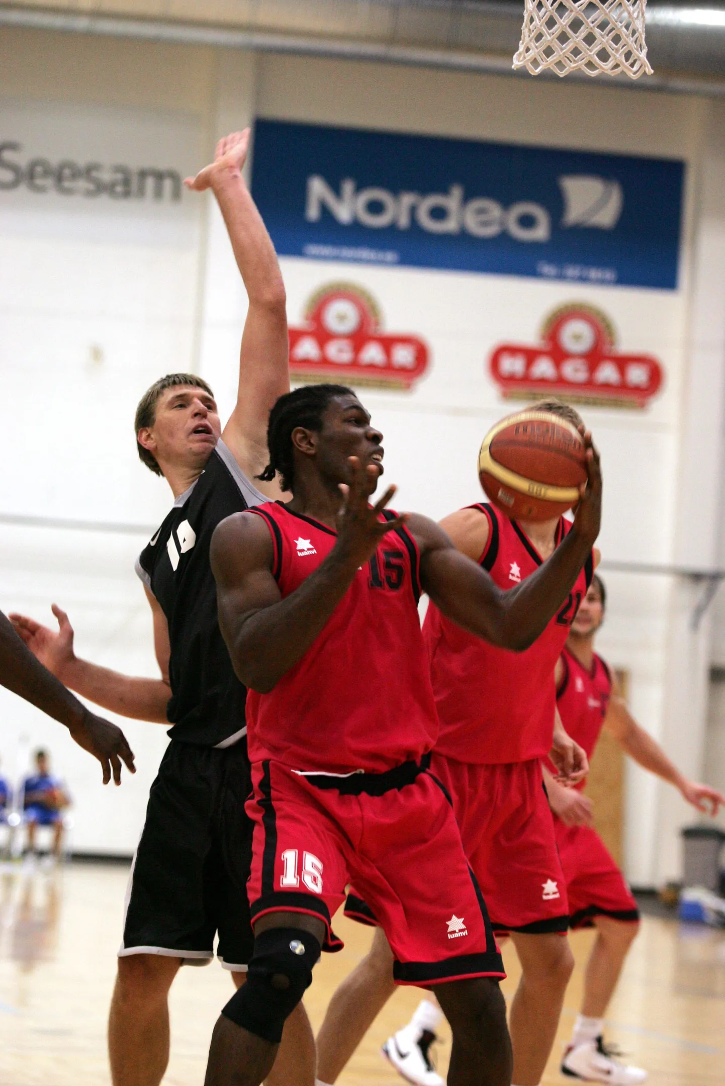TTÜ/Kalevi ohtlikem mängija on Bambale Mbulatale Emmanuel Osby, kes juhib Balti liigat nii keskmiselt visatud punktide (19.38), kui ka keskmiselt võetud lauapallide (10.50) osas.