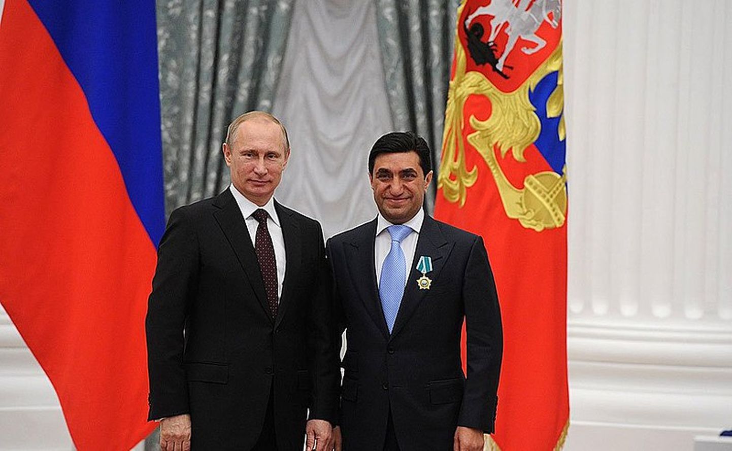 Üks Dominica kodakondsuse ostnud Vene oligarhidest God Nisanov koos Venemaa riigipea Vladimir Putiniga