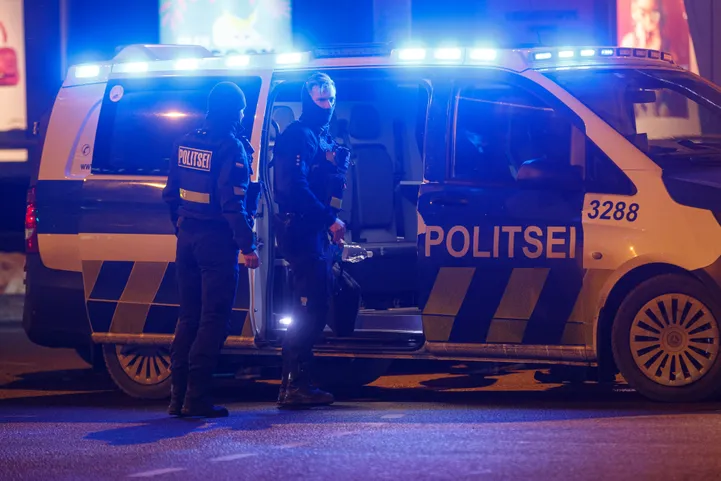 POLITSEI Libapolitseinik mõjutas meest raha üle kandma