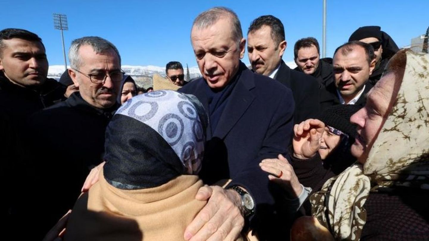 В среду Реджеп Тайип Эрдоган встречался с пострадавшими от землетрясения.