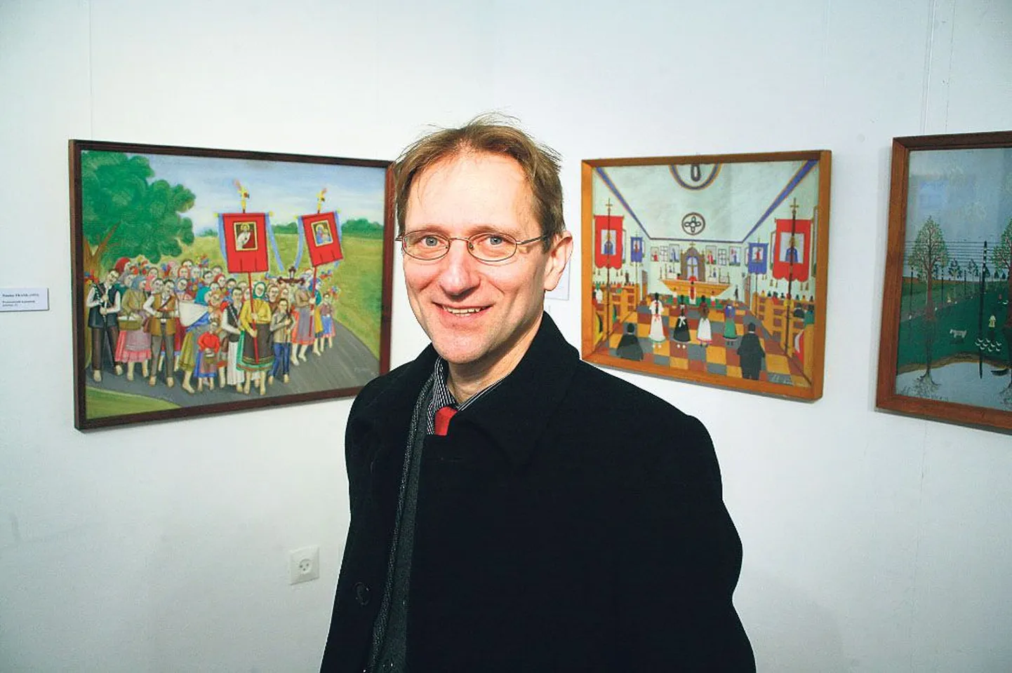 “Naivistid on iseõppijad, kes maalivad sisemisest vajadusest ja rõõmuga ega täida tellimust. Nad on säilitanud endas lapse,” märgib Urmas Bereczki Ungari instituudist.