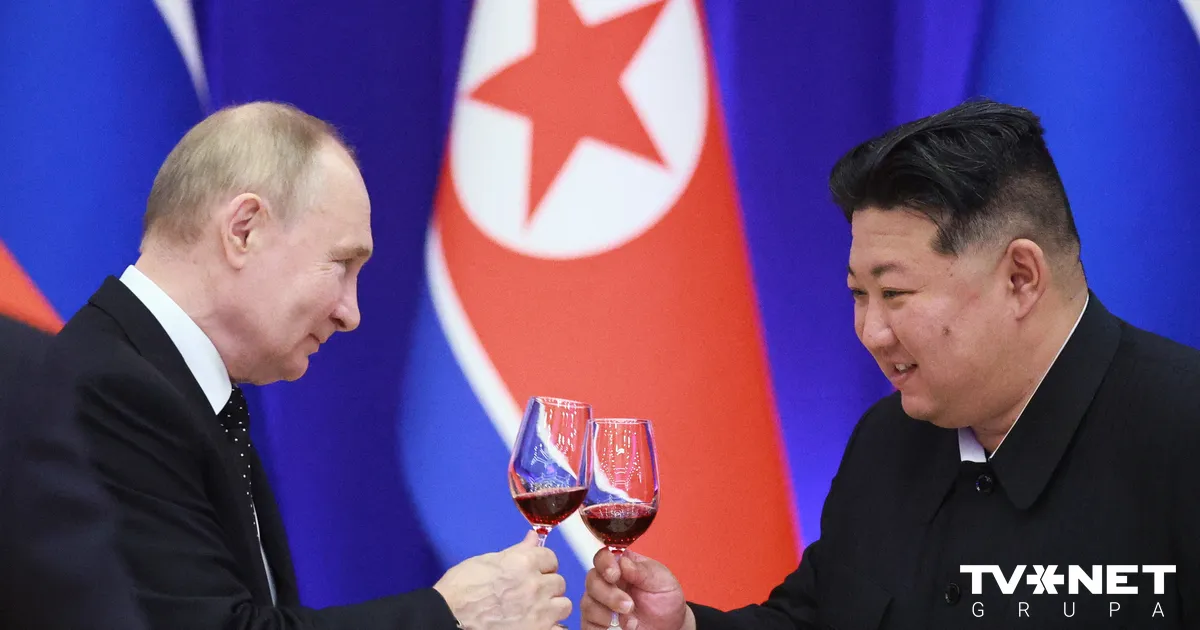 Izlūkdienesti noskaidrojuši, kādu dāvanu Putins pasniedzis Kimam par ...