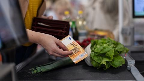 INFOGRAFIKA ⟩ Rudenī inflācija varētu uzņemt apgri