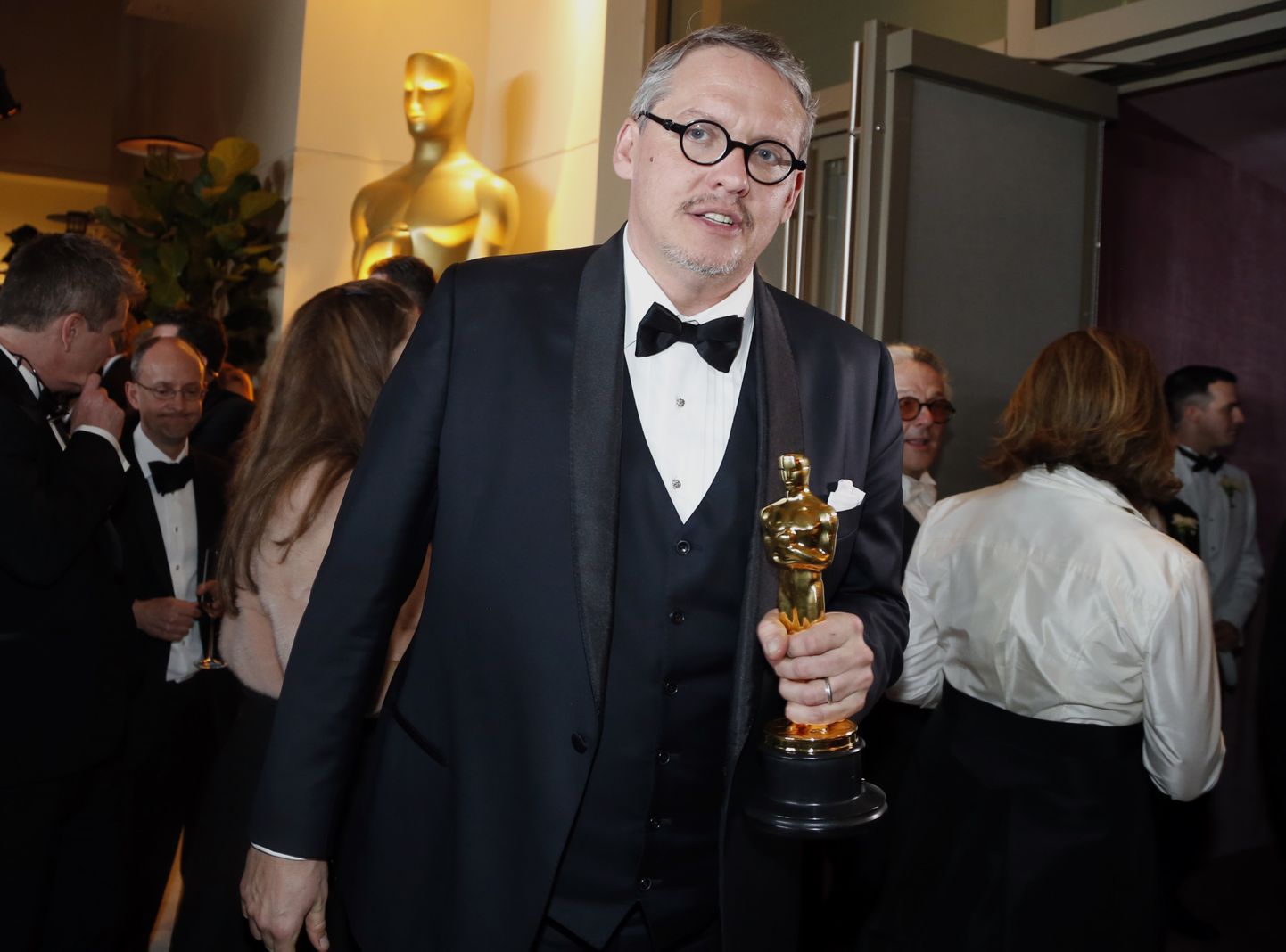 Adam McKay pärast Oscari võitmist parima adapteeritud stsenaariumi eest filmis "The Big Short" (2016)