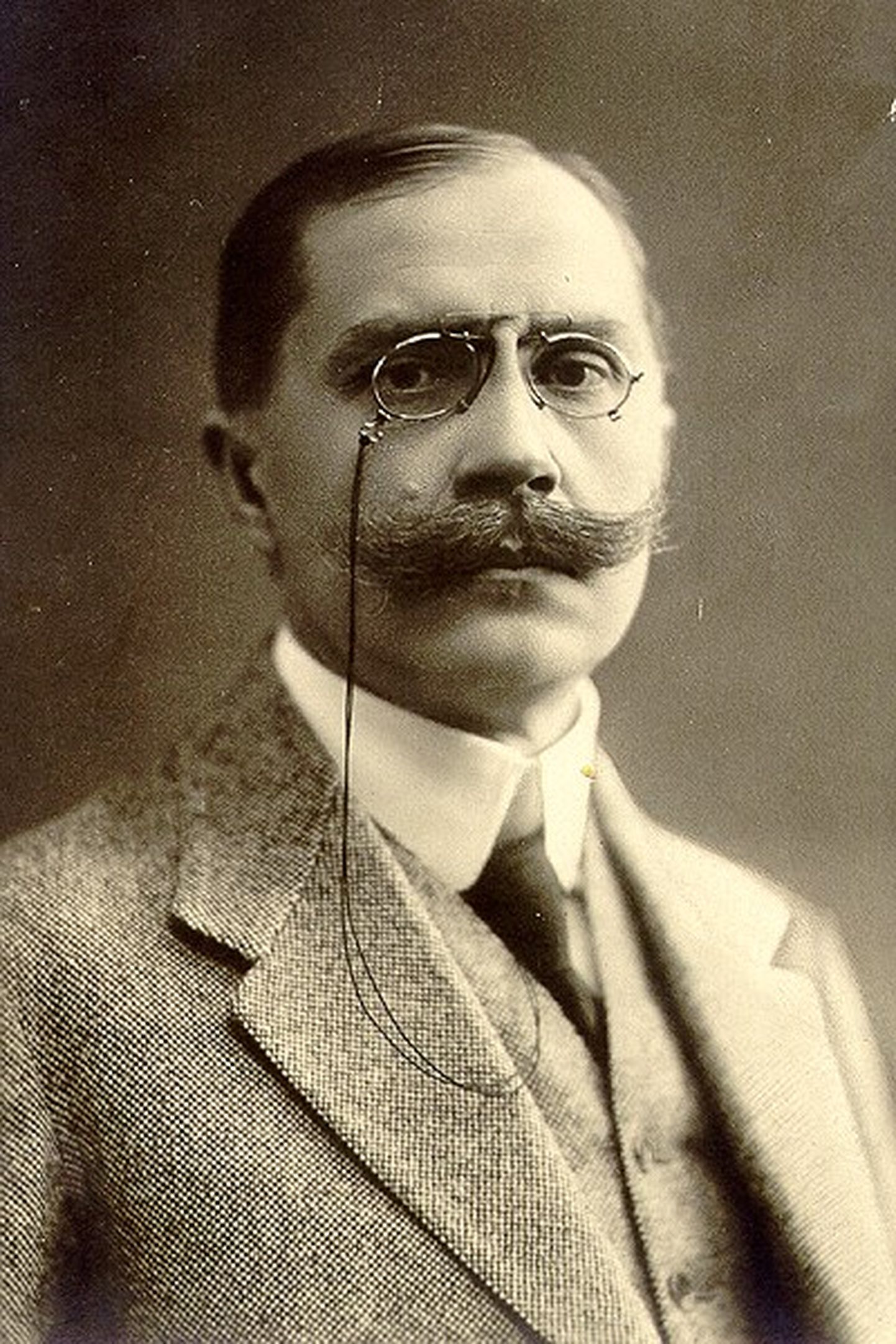 Eduard Vilde 1911.