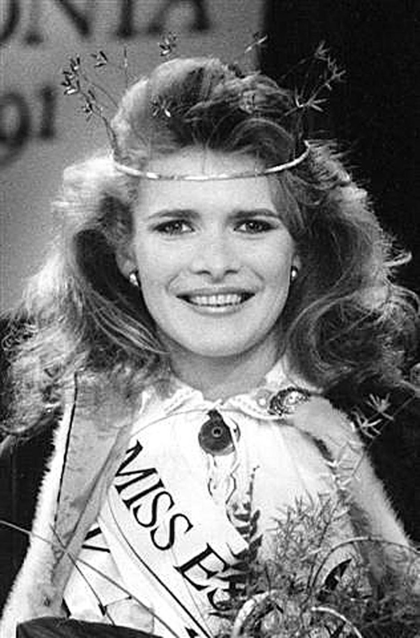 Miss Estonia 1991 Erika Bauer säras hiljuti laval modellina.