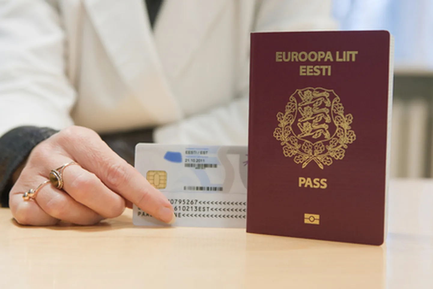 Varguste ja uimastite eest karistatud kodakondsuse taotleja võitis kohtus valitsust.