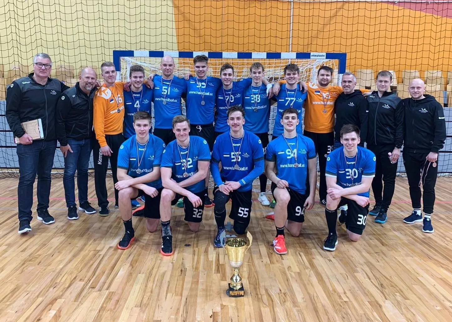 Eesti käsipallikoondis, mille koosseisus olid ka Viljandi HC kasvandikud Karl Roosna, Mihkel Lõpp, Oliver Ruut ja Simon Drõgin, saavutas läinud nädalal Läti traditsioonilisel aastalõputurniiril «Riga City Council Cup» teise koha.
