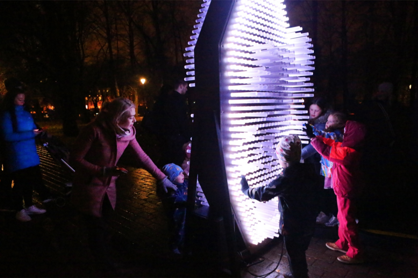Световая инсталляция, которую можно увидеть в Нарве.