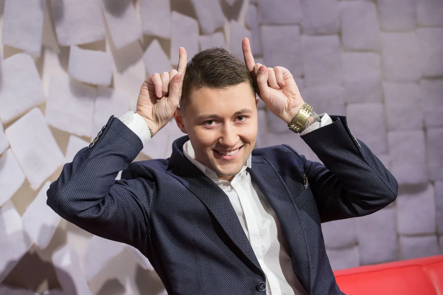 Suur  Papa ehk Uku Arop esitleb täna Viljandis oma plaati «P.O.E.G.».