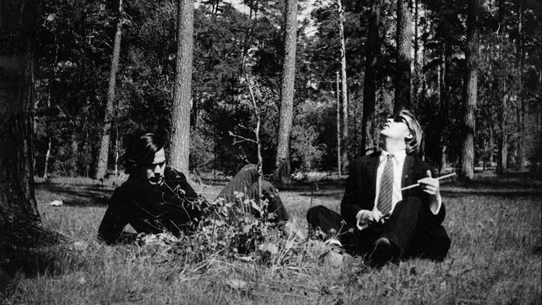 Grupas "Katedrāle" dalībnieki Gunārs Šimkus (ģitāra, vokāls) un Einārs Raibais (bungas) Asaros 1969. gadā.