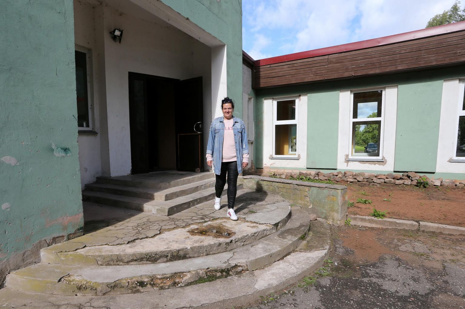 Õpilaskodusse rajatud Kallaste hosteli juht Jekaterina Tõlnikova rääkis, et suvel oli see uus öömaja mõnel nädalal rahvast täis.