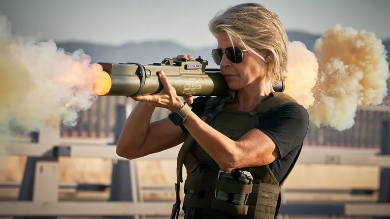 Linda Hamilton Sarah Connorina 2019. aasta filmis «Terminaator: tume saatus».