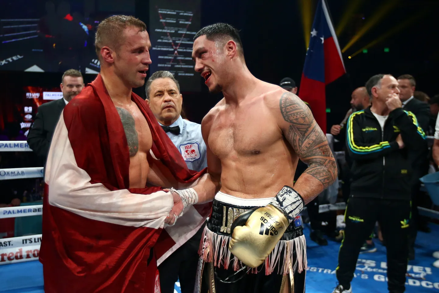 Latvijas bokseris Mairis Briedis un Austrālijas bokseris Džejs Opetaija