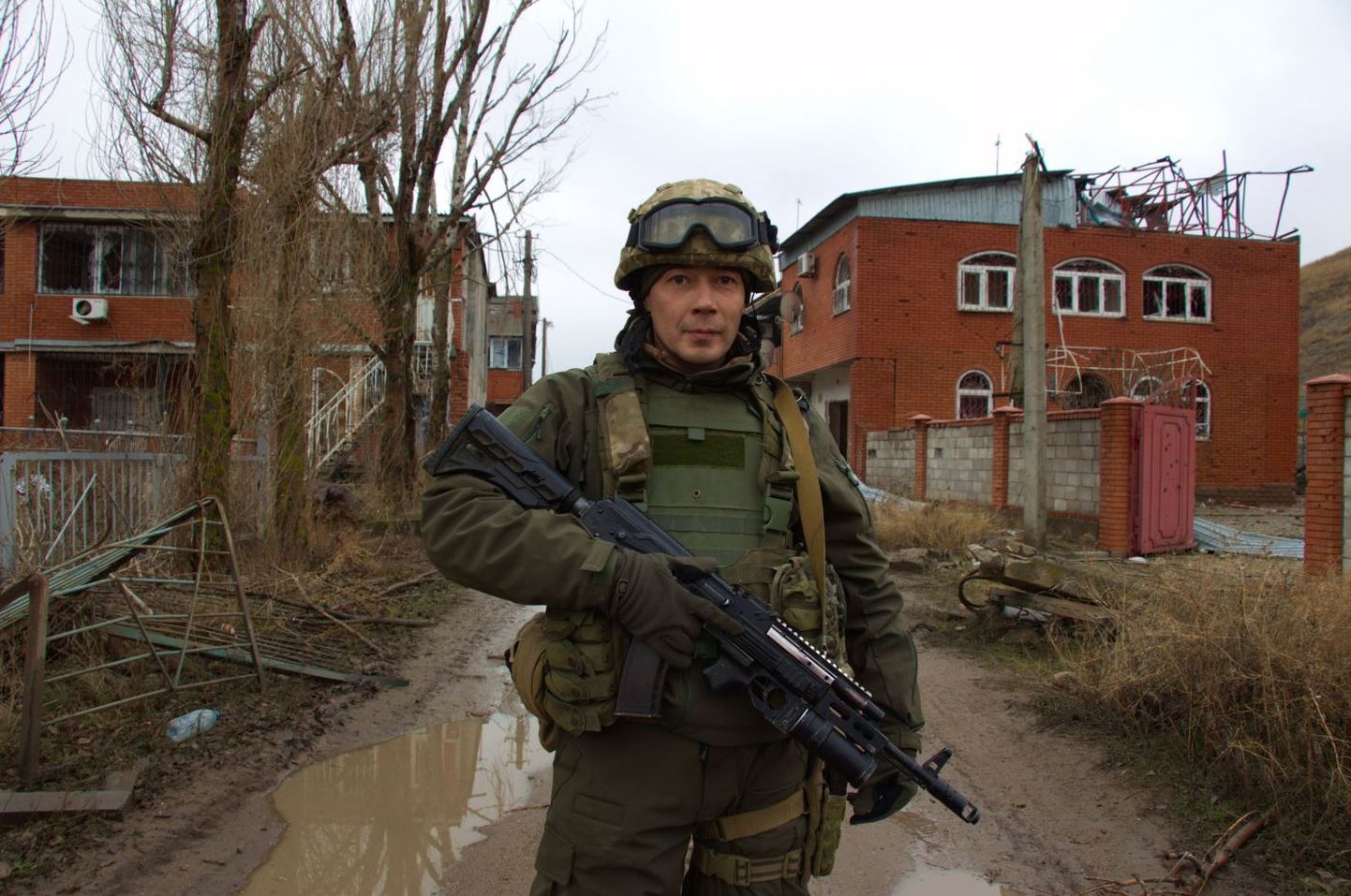 Ukraina relvajõudude merejalaväe pataljoni seersant hüüdnimega Fakel Šõrokõnes, 2016.