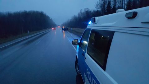ДТП на шоссе Таллинн-Нарва: водитель бросил пострадавшего пассажира и сбежал