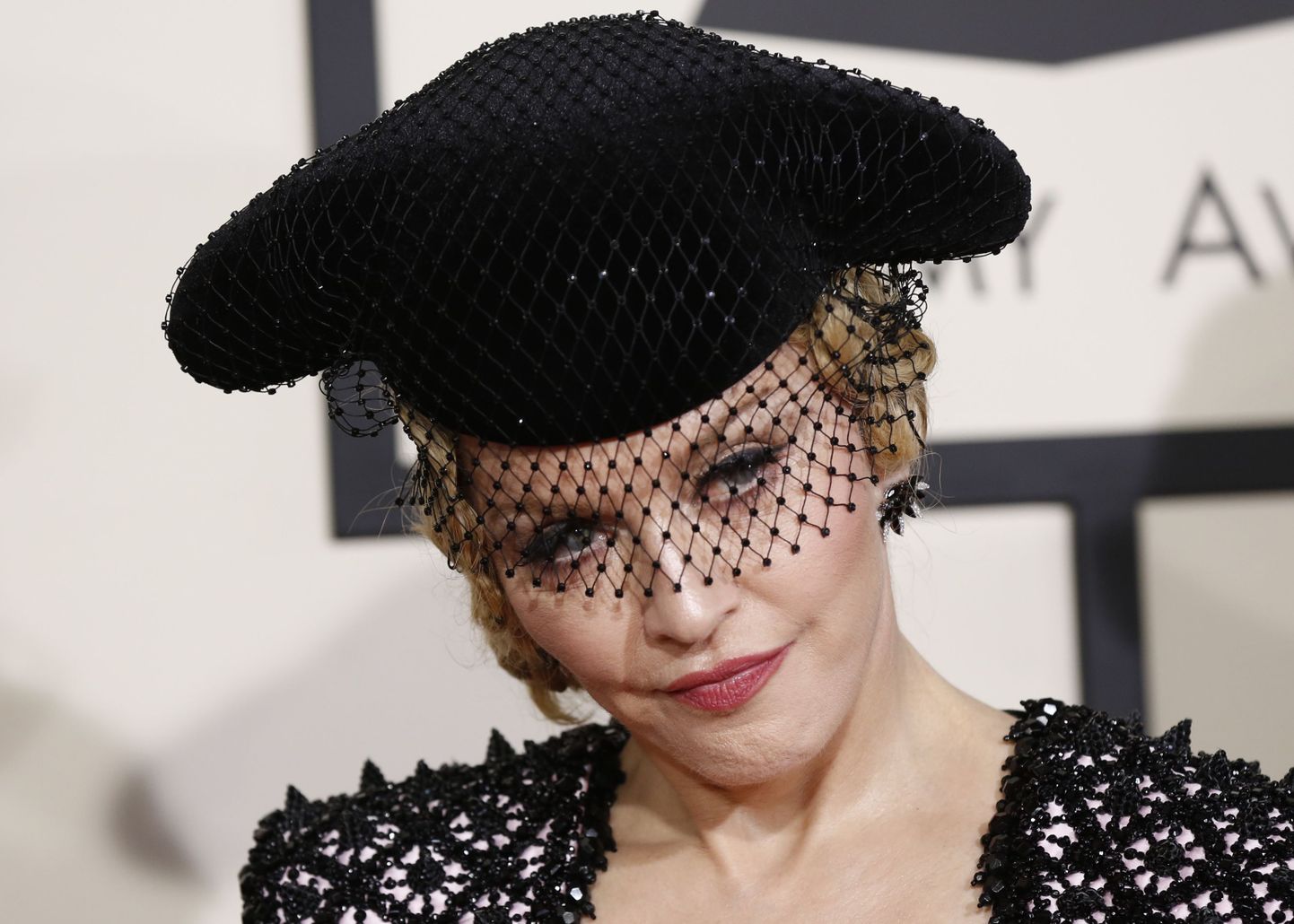 Madonna arrives at the 57th annual Grammy Awards in Los Angeles, California February 8, 2015.   REUTERS/Mario Anzuoni (UNITED STATES  - Tags: ENTERTAINMENT)   (GRAMMYS-ARRIVALS)