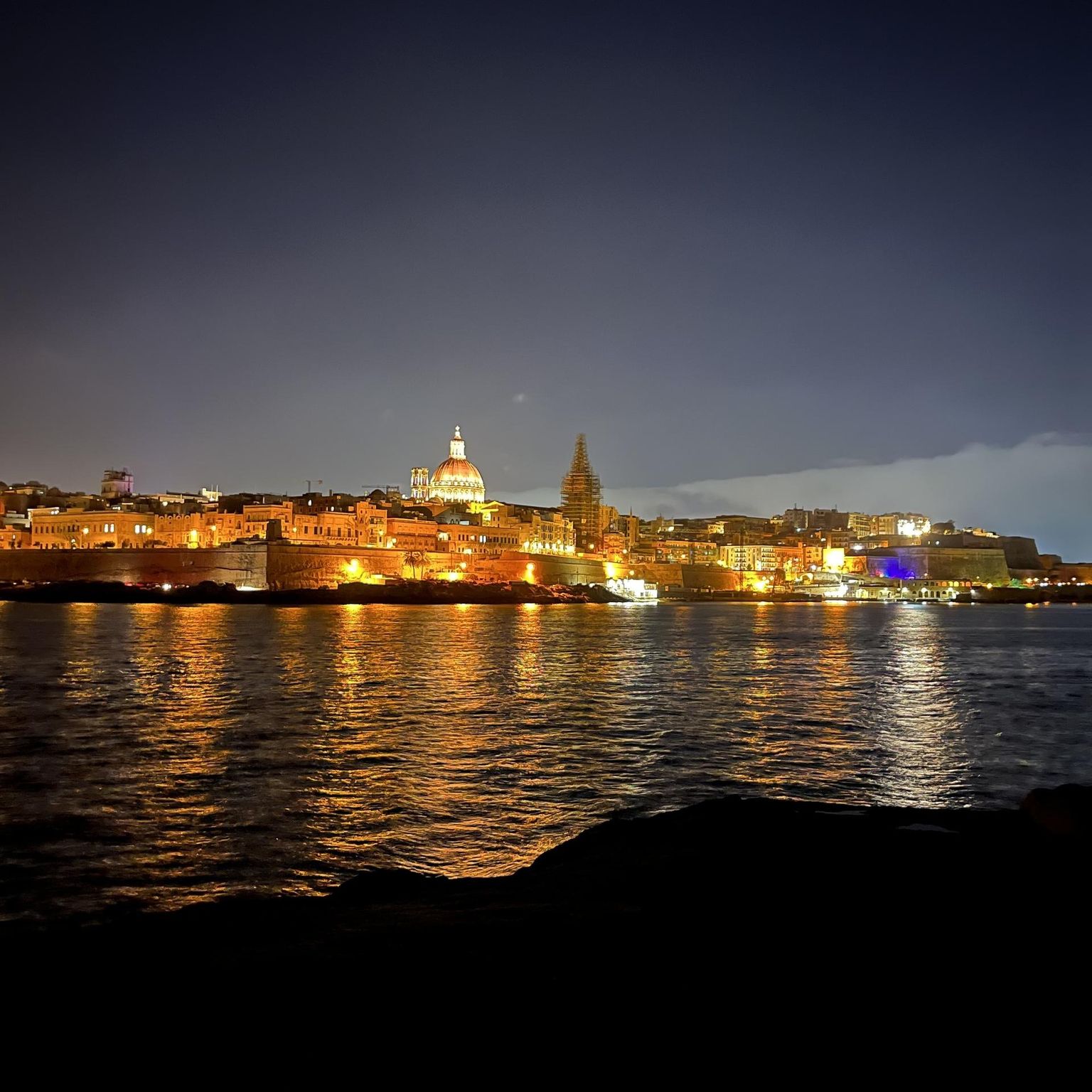 Valletta ümbruse lahesopid on imeilusad ja vaated erinevad igal sammul.  FOTOD: Triin Palmipuu