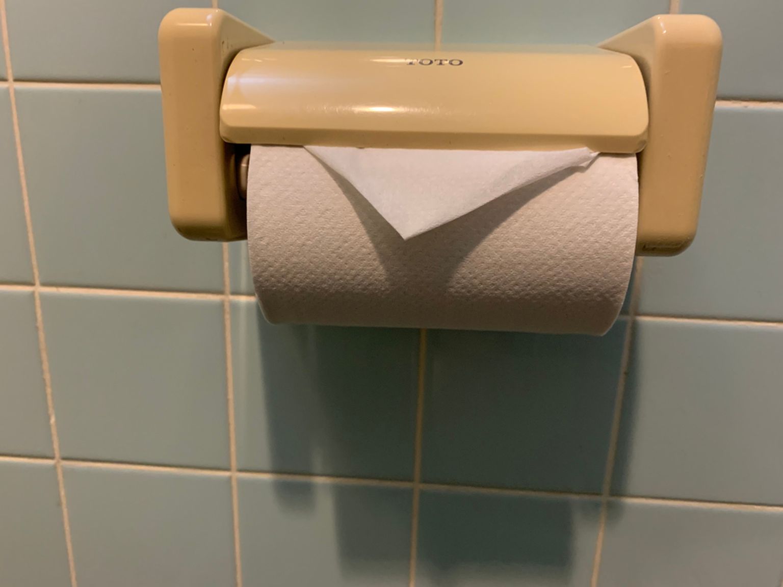 Jaapanipäraselt volditud WC paberi ots