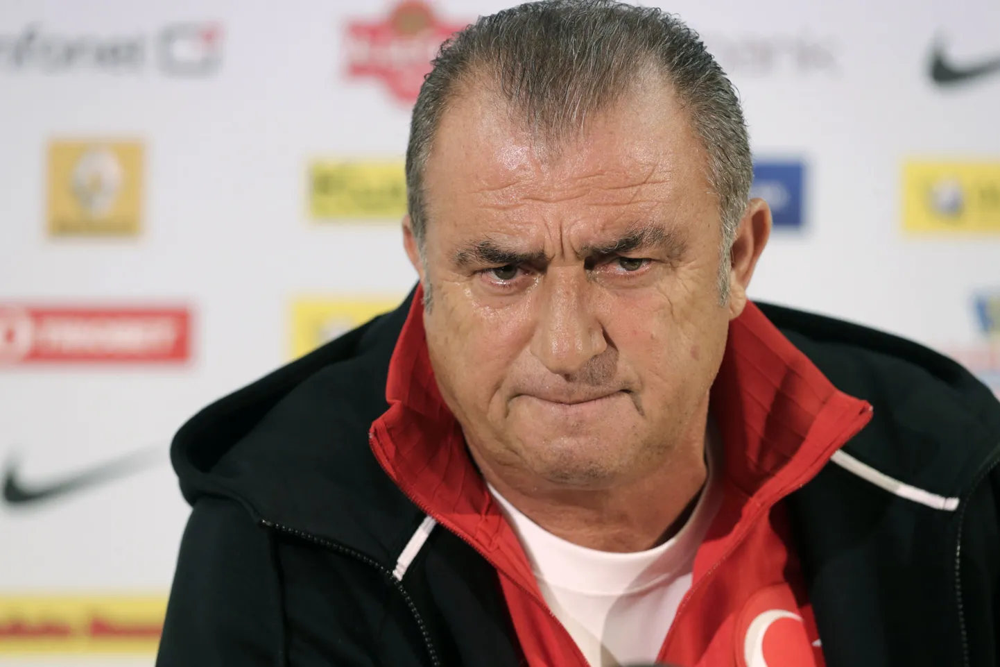 Fatih Terim Tallinnas pressikonverentsi andmas.
