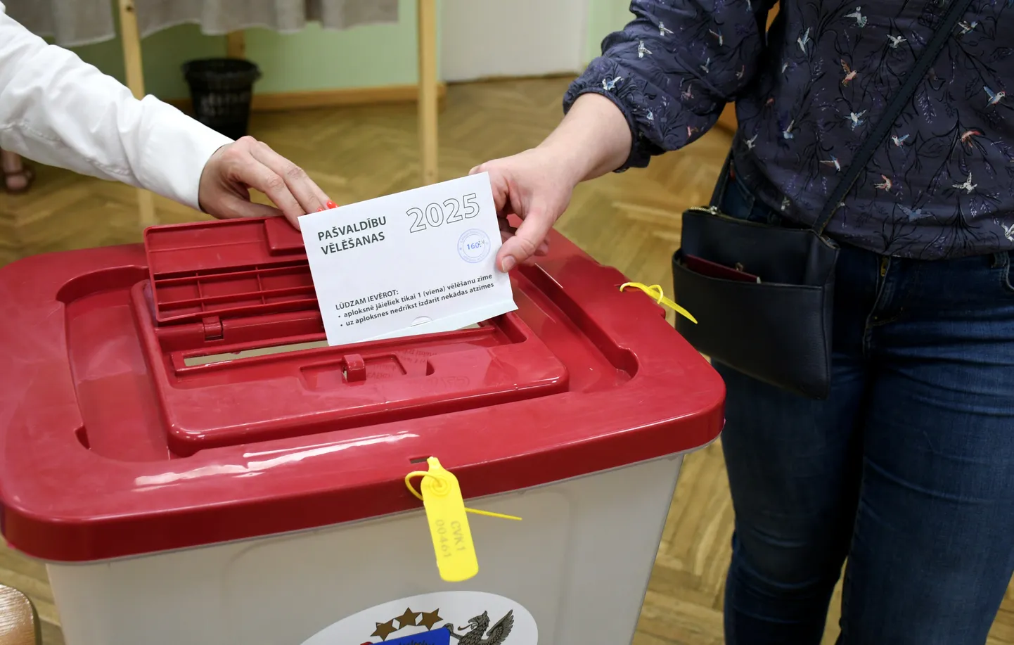 Pašvaldību vēlēšanas 160. vēlēšanu iecirknī Daugavpils Universitātē.