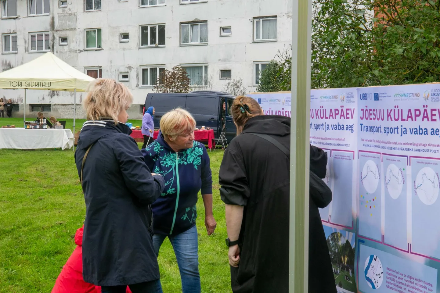 Kohalikud said avaldada arvamust, millist liikumisplatsi nad sooviksid lastele.