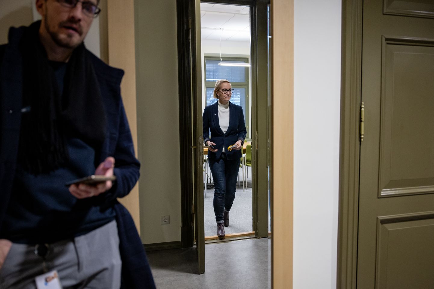 Õpetajate palga läbirääkimised haridusministeeriumis. Fotol taamal haridus- ja teadusminister Kristina Kallas.