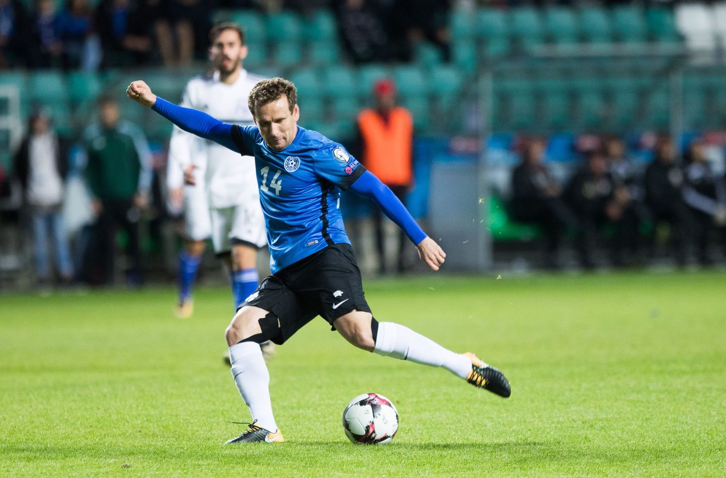 Kui pall on Konstantin Vassiljevi jalal, eeldab Eesti publik alati, et kohe hakkab juhtuma midagi erilist.