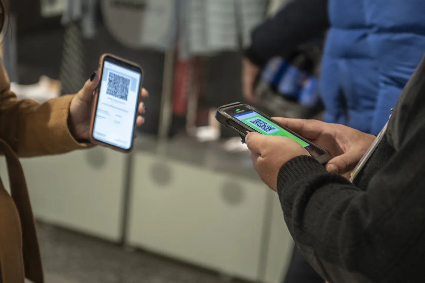 Проверка QR-кодов в торговых центрах