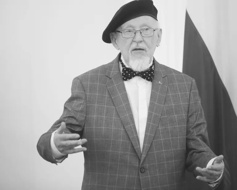 Knuts Skujenieks.