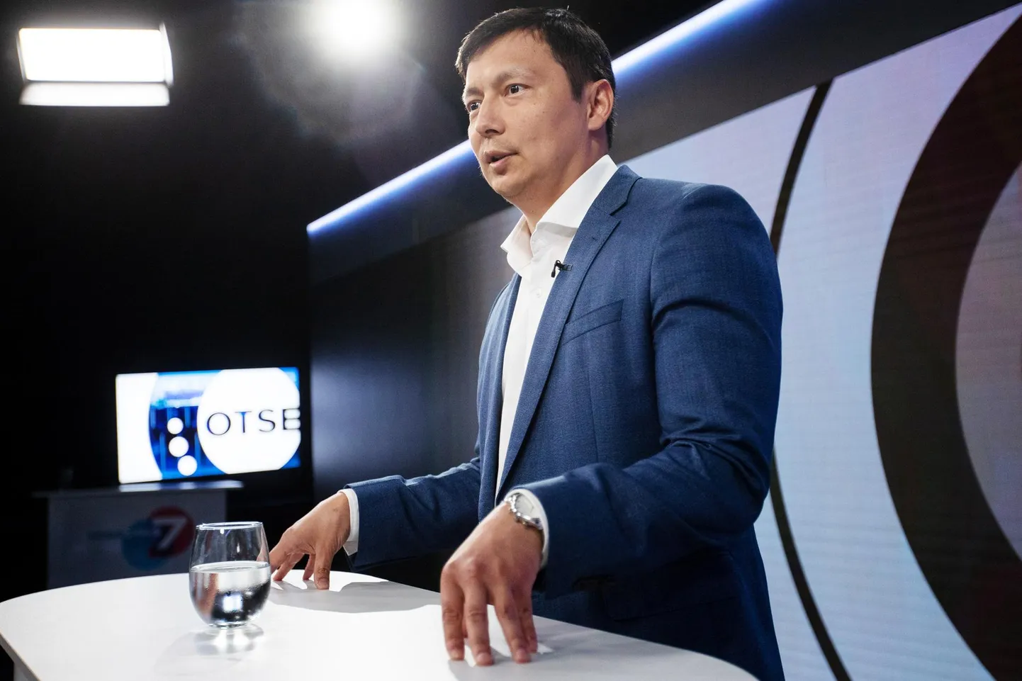 Mihhail Kõlvart küsis, kuidas väiksemad omavalitsused tulevad toime ilma riigi toetuseta. Tallinn plaanib näiteks vähendada investeeringuid.