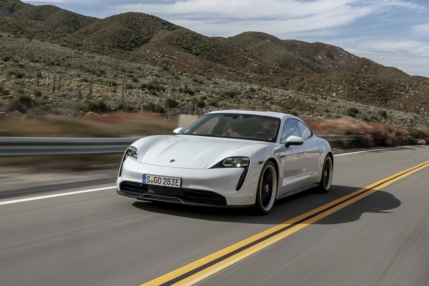 2020. aasta Porsche Taycan, mille eksemplar registreeriti jaanuaris Eestis esmakordselt.