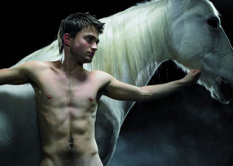 Daniel Radcliffe alasti lavastuses «Equus»