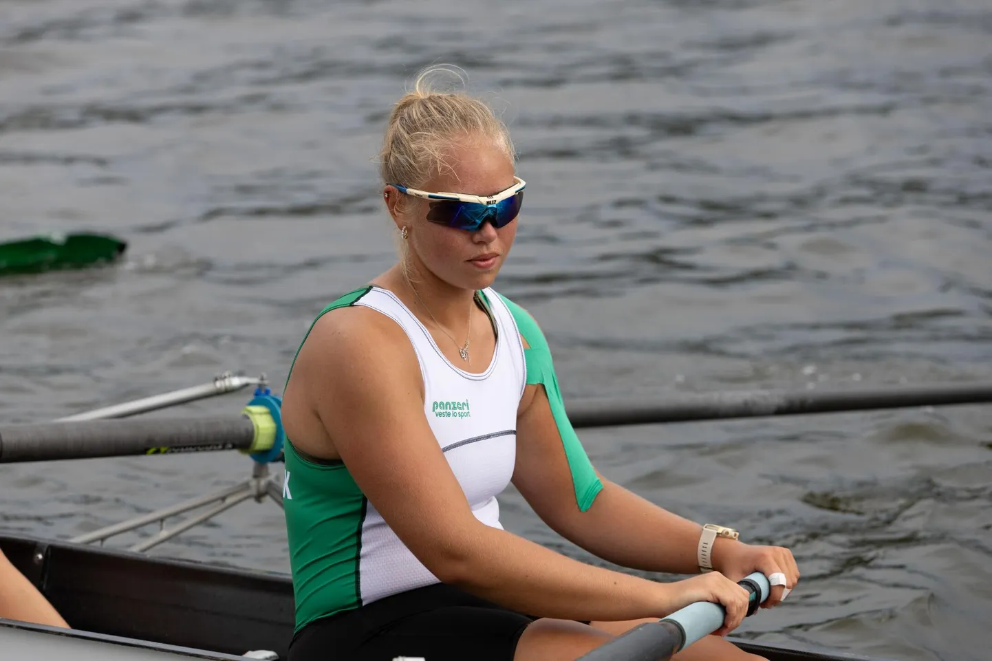 Viljandimaa aasta parimaks naissportlaseks valitud sõudjal Doris Meinbekil tuleb seekord leppida tõsiasjaga, et ta jäi Team Estonia nimekirjas joone alla.