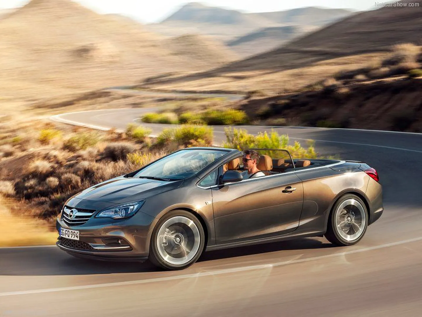 Opel Cascada 2013.