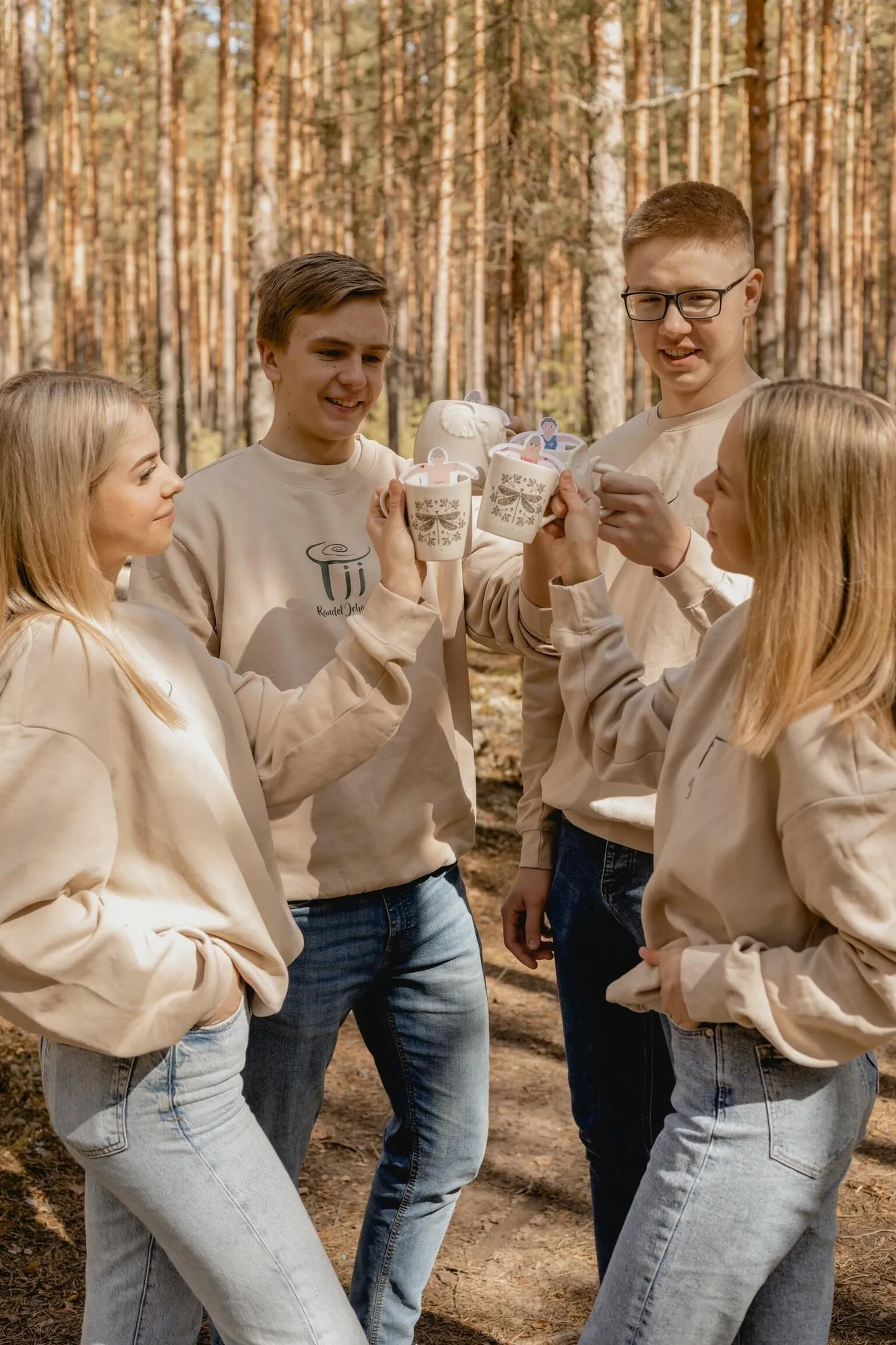 Võru gümnaasiumi õpilasfimasse Tii kuuluvad Eilika Laanemets (vasakult), Randel Johannes Reeder, Marko Läll ja Merily Jakovets.