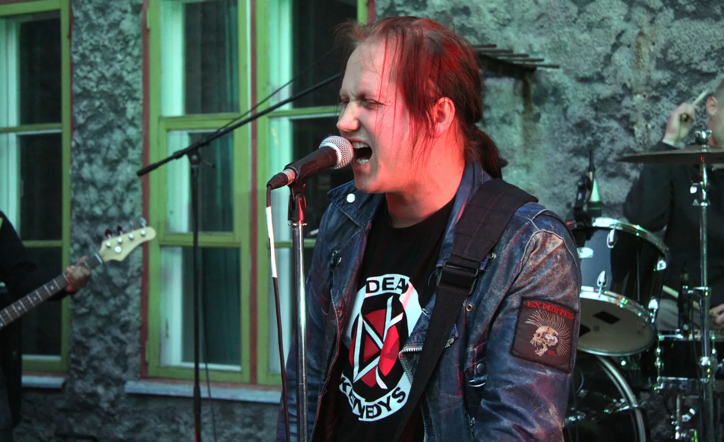 Aadu Sitapea V kolonn esineb ka "Sindi Rocki" 40 juubelil.
