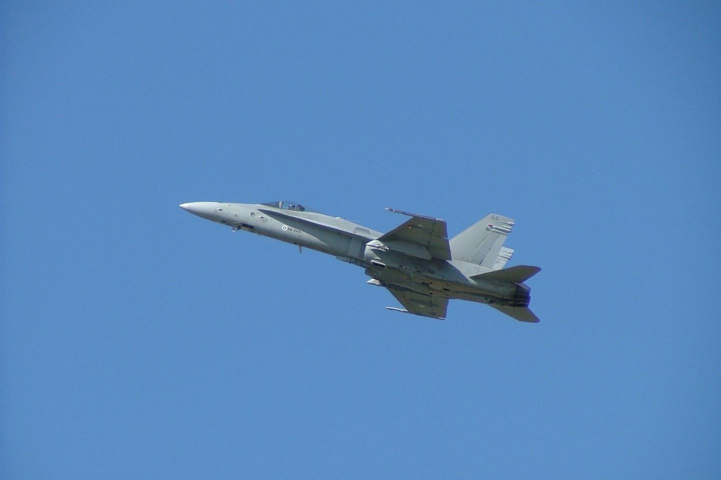 Soome õhujõudude hävituslennuk F/A-18C Hornet.