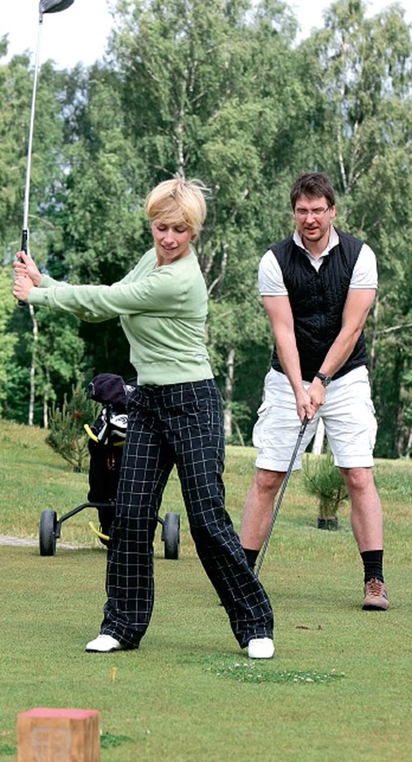 Abikaasa Jannoga golfirajal: Kristine hakkas golfi õppima, et saaks veeta
rohkem aega koos mehega ja olla samal ajal värskes õhus.