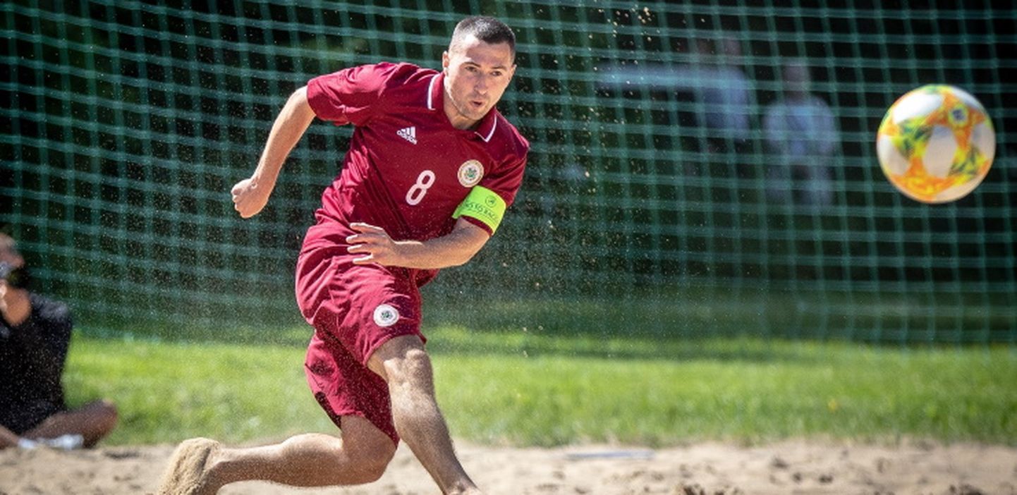 Latvijas pludmales futbola izlases kapteinis Sergejs Vasiļjevs.